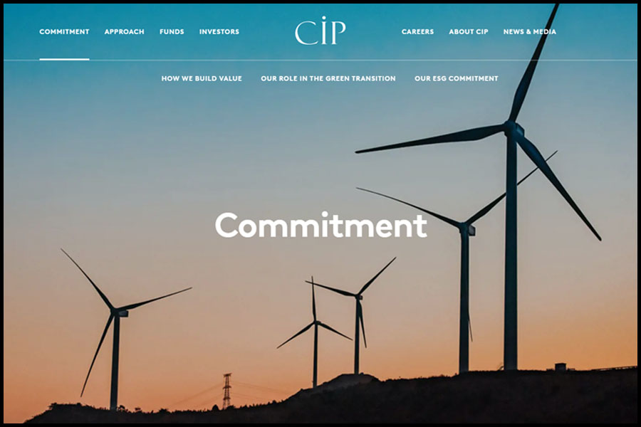 Et screenshot af CIPs website med vindmøller som baggrundsbillede