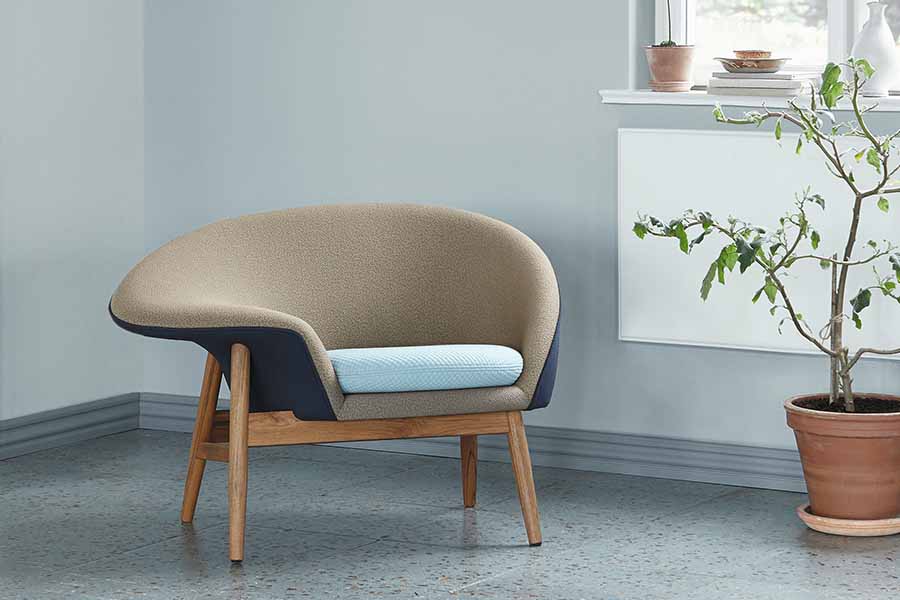 Warm Nordic Fried Egg Chair